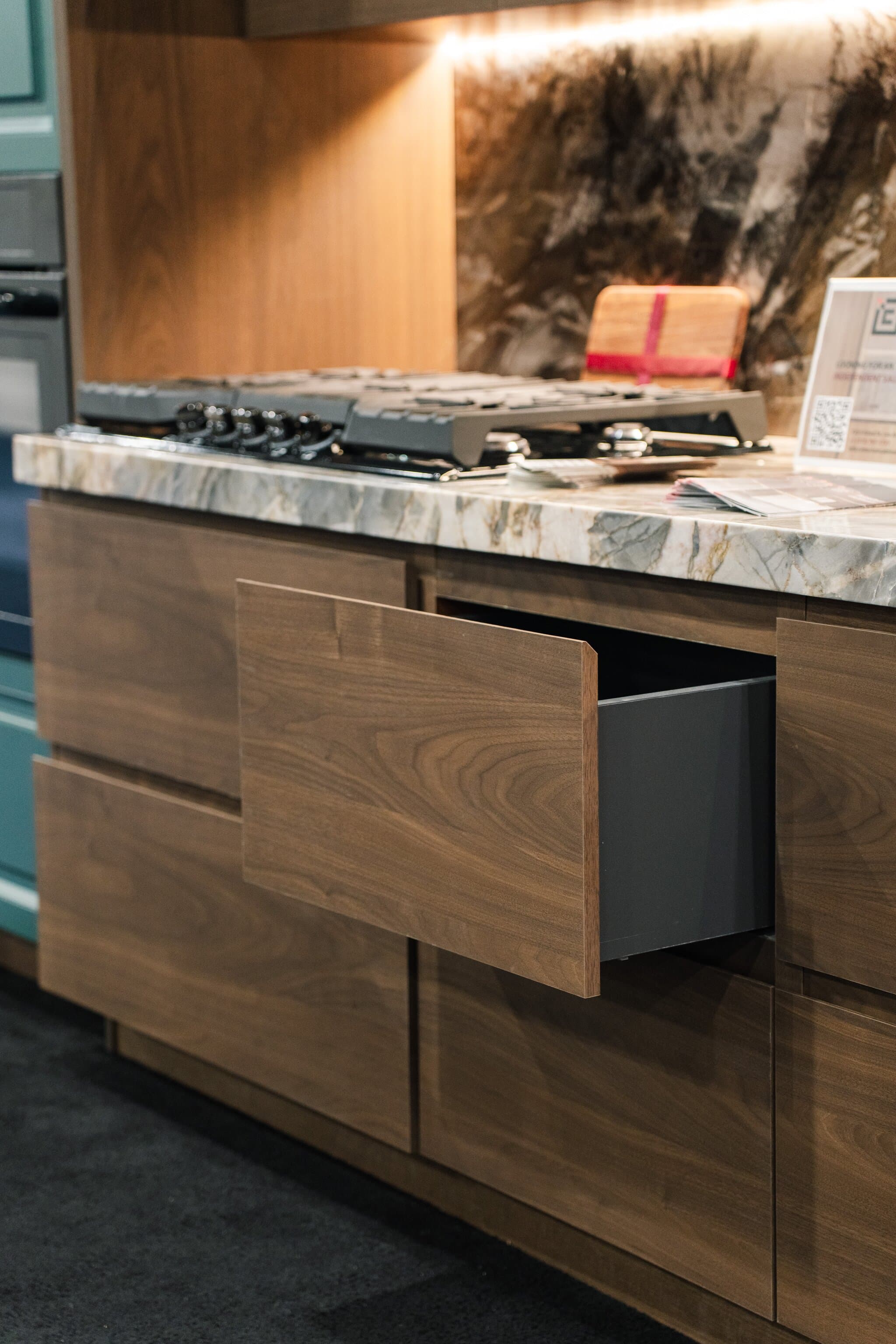 Exhibition kitchen cabinet design 11