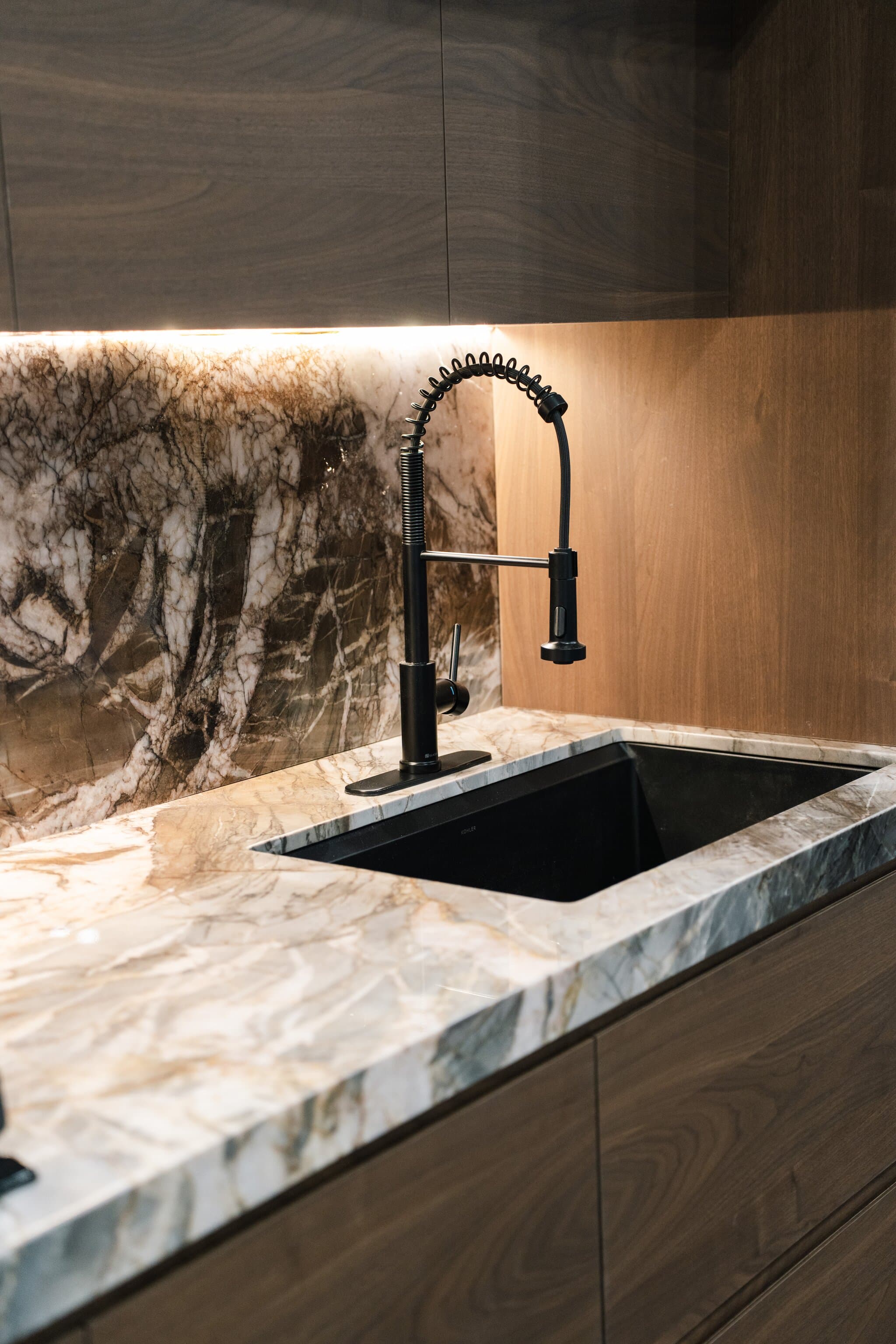 Exhibition kitchen cabinet design 14